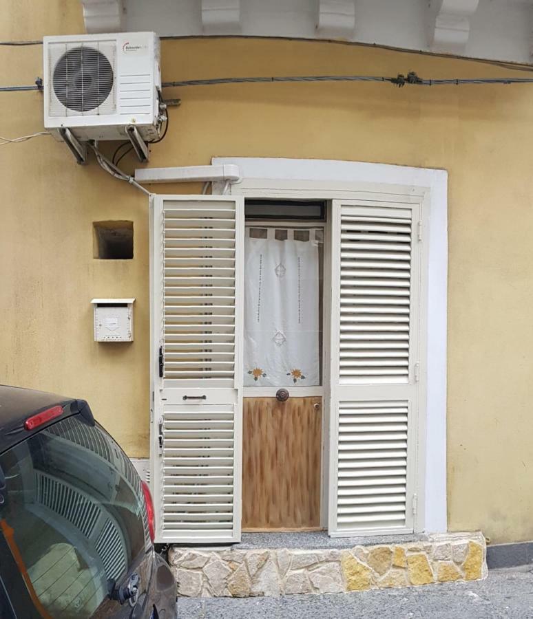 Giovanni S Little House คาตาเนีย ภายนอก รูปภาพ